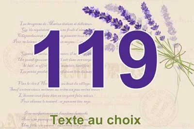 Plaque numéro de maison provençale au bouquet de lavande sur manuscrit ancien, chiffre violet