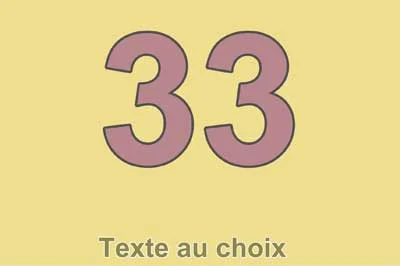 Plaque numéro de maison contemporaine, fond jaune paille et chiffre vieux rose